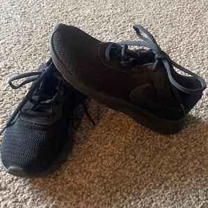 Black nikes